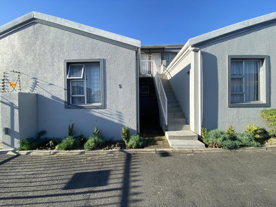 2 Bedroom Property for Sale in Parklands Western Cape